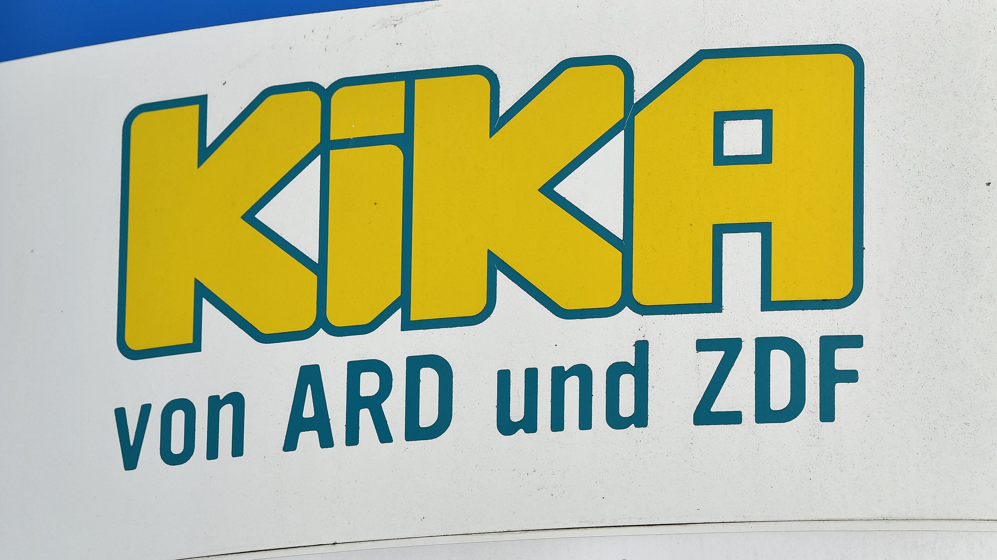 Entgegen falscher Gerüchte: KiKa sendet weiter