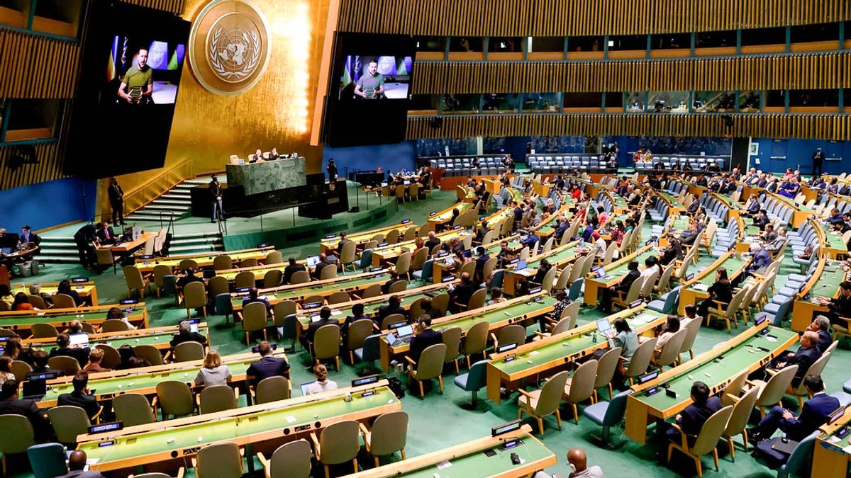 Wolodymyr Selenskyj spricht auf der 77. Sitzung der UNO-Generalversammlung in New York.