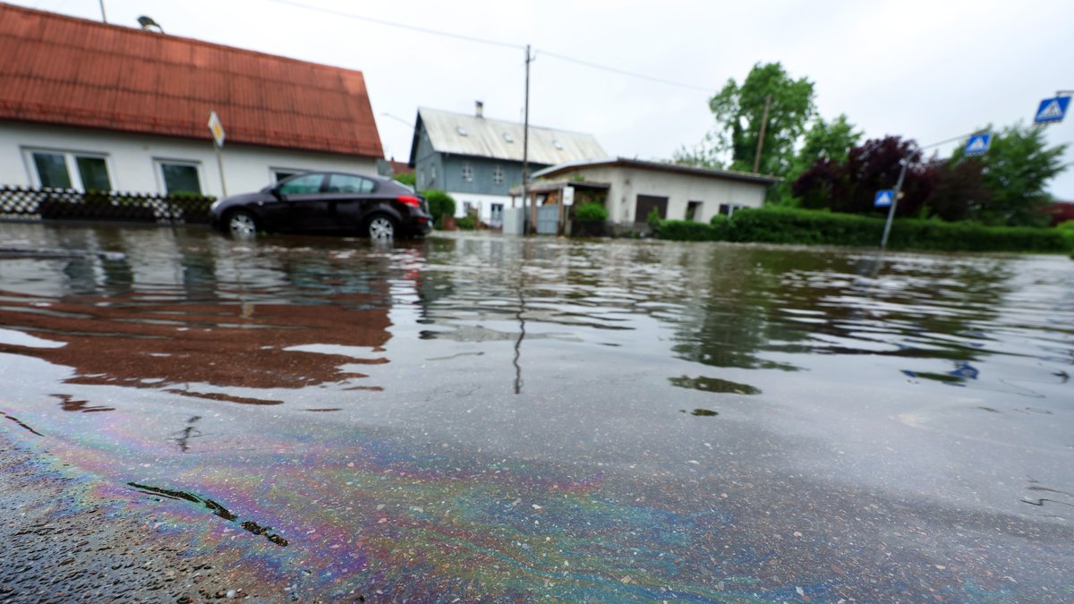 Unwetterwarnung: Weiter Starkregen in Teilen Bayerns