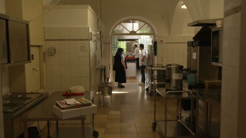 Das Bräustüberl der Franziskanerinnen in Au am Inn nimmt langsam wieder Gestalt an. | Bild: BR Das Bräustüberl der Franziskanerinnen in Au am Inn nimmt langsam wieder Gestalt an.