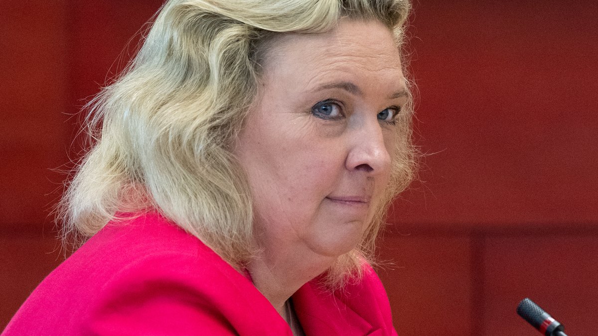 Die frühere bayerische Verkehrsministerin Kerstin Schreyer am Dienstag vor dem Untersuchungsausschuss Zweite S-Bahn-Stammstrecke im Landtag.