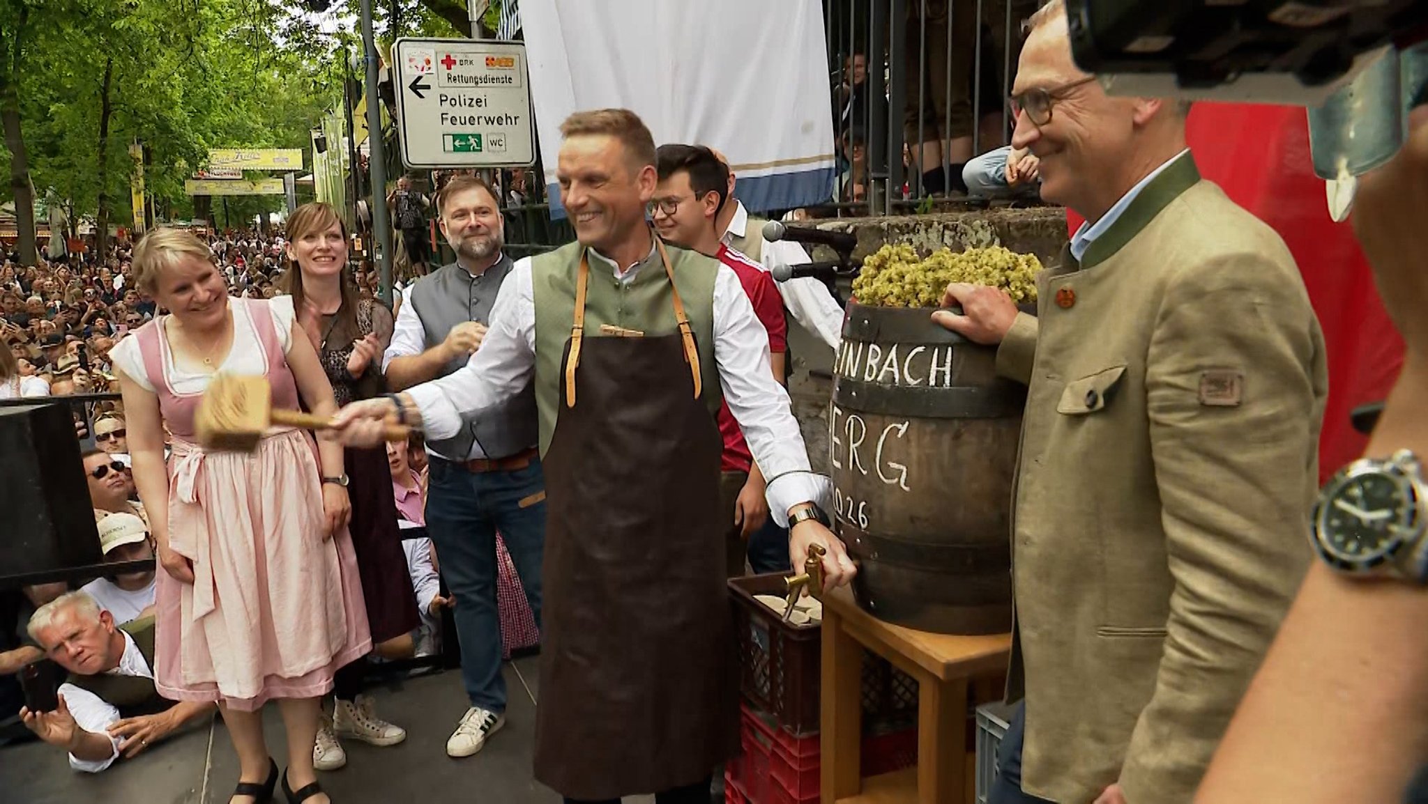 Erlangen - Bergkirchweih eröffnet | Bild: Bayerischer Rundfunk 2026 Erlangen - Bergkirchweih eröffnet