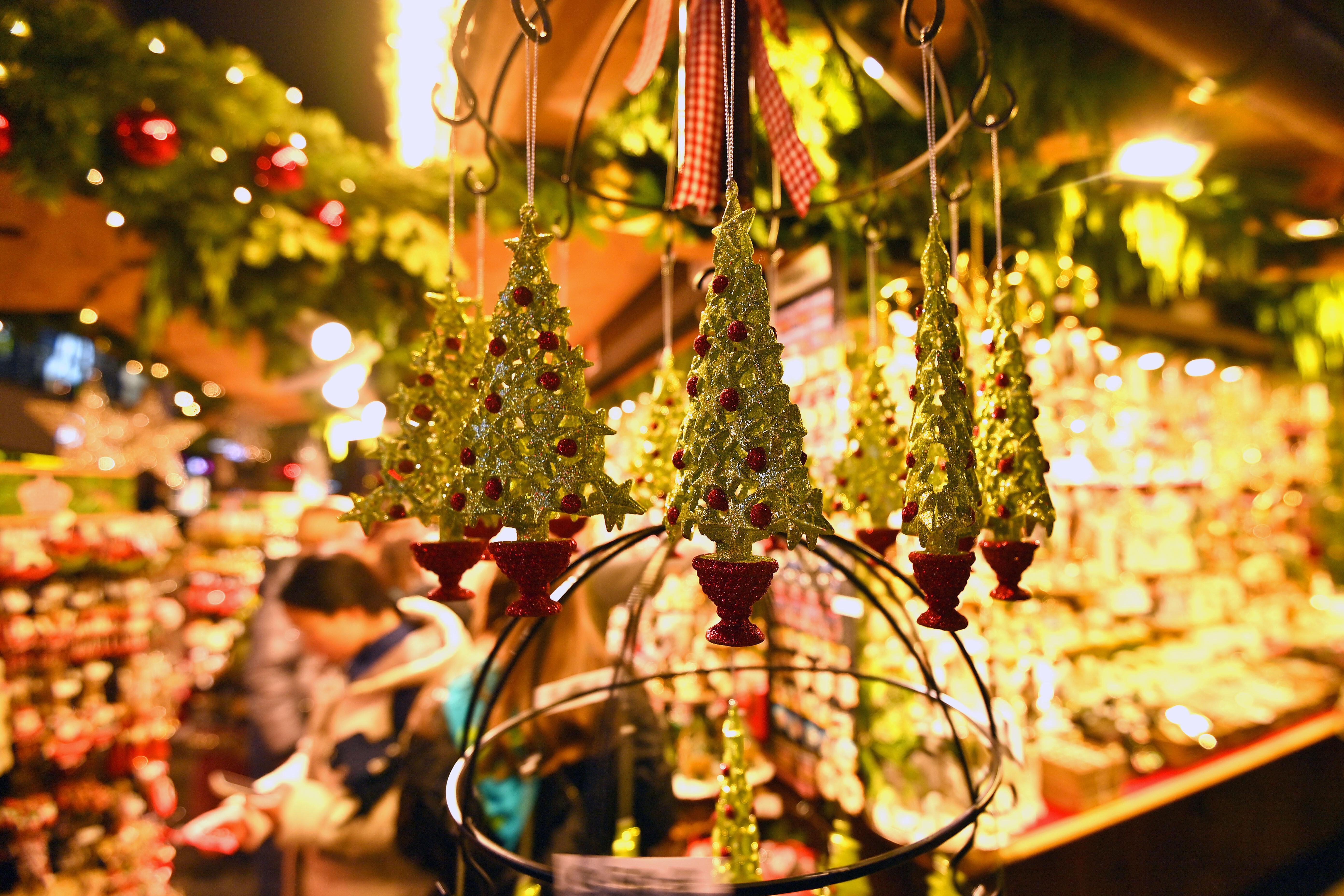 Archivbild von 2024: Stand auf dem Weihnachtsmarkt in München