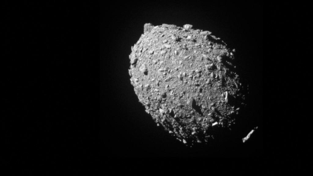 Sonde Dart wirft erfolgreich Asteroid aus der Bahn 