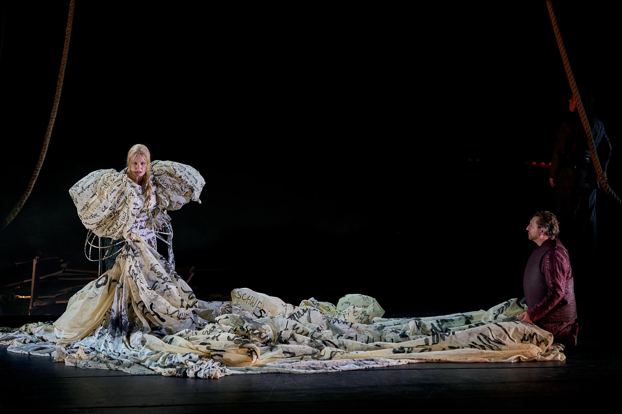 Szenenbilder Wagners "Tristan und Isolde" 2024 - Bayreuther Festspiele 2024, Regie: Thorleifur Örn Arnarsson 2024 