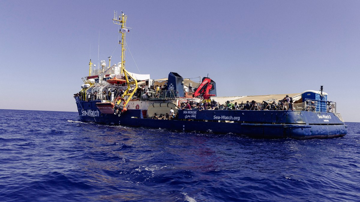 Das Rettungsboot "Sea-Watch 3" bei einem Einsatz im Mittelmeer