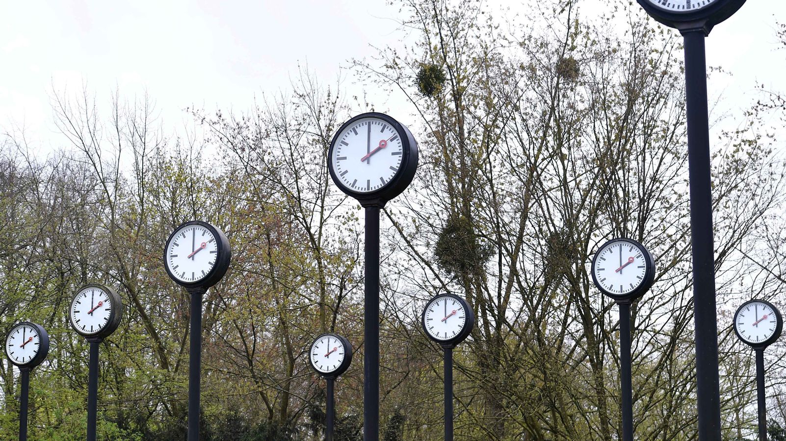 Time change 2026 in October: Winter time is coming - | the clocks stay ...