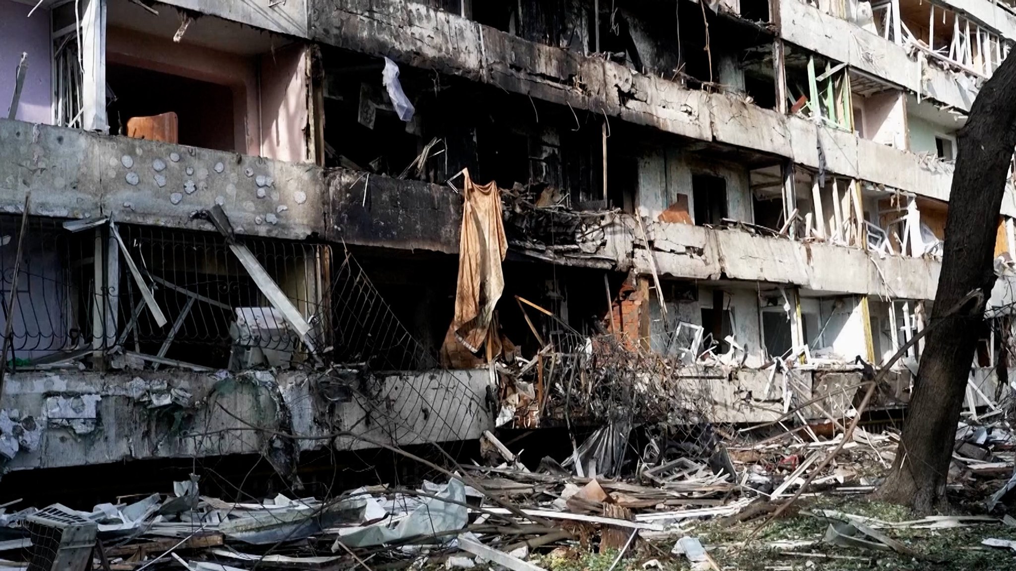 Video: Angriff ohne Vorwarnung | Bild: BR Video: Angriff ohne Vorwarnung