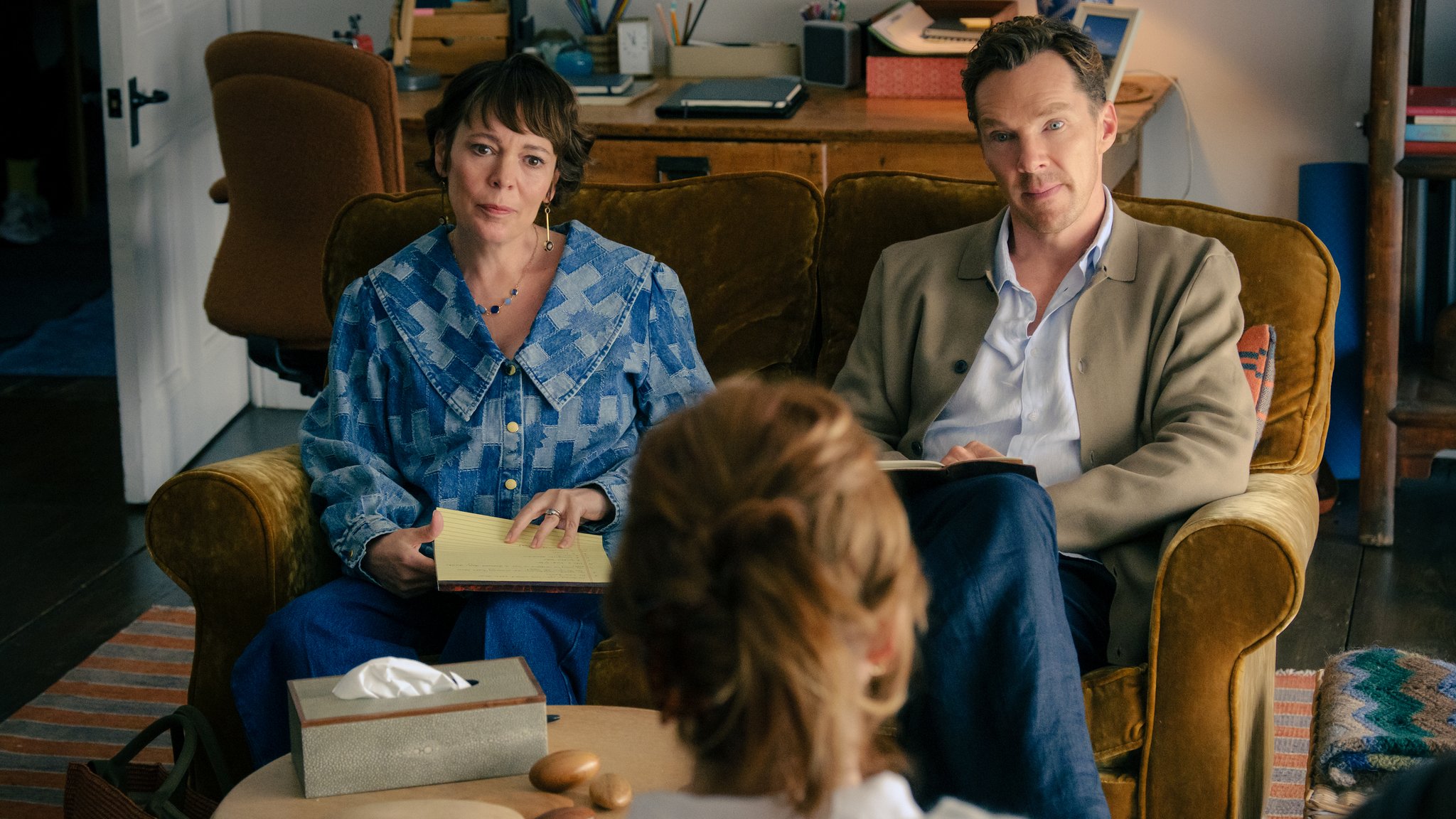 Das von Olivia Colman und Benedict Cumberbatch gespielte Paar bei einer Paartherapeutin