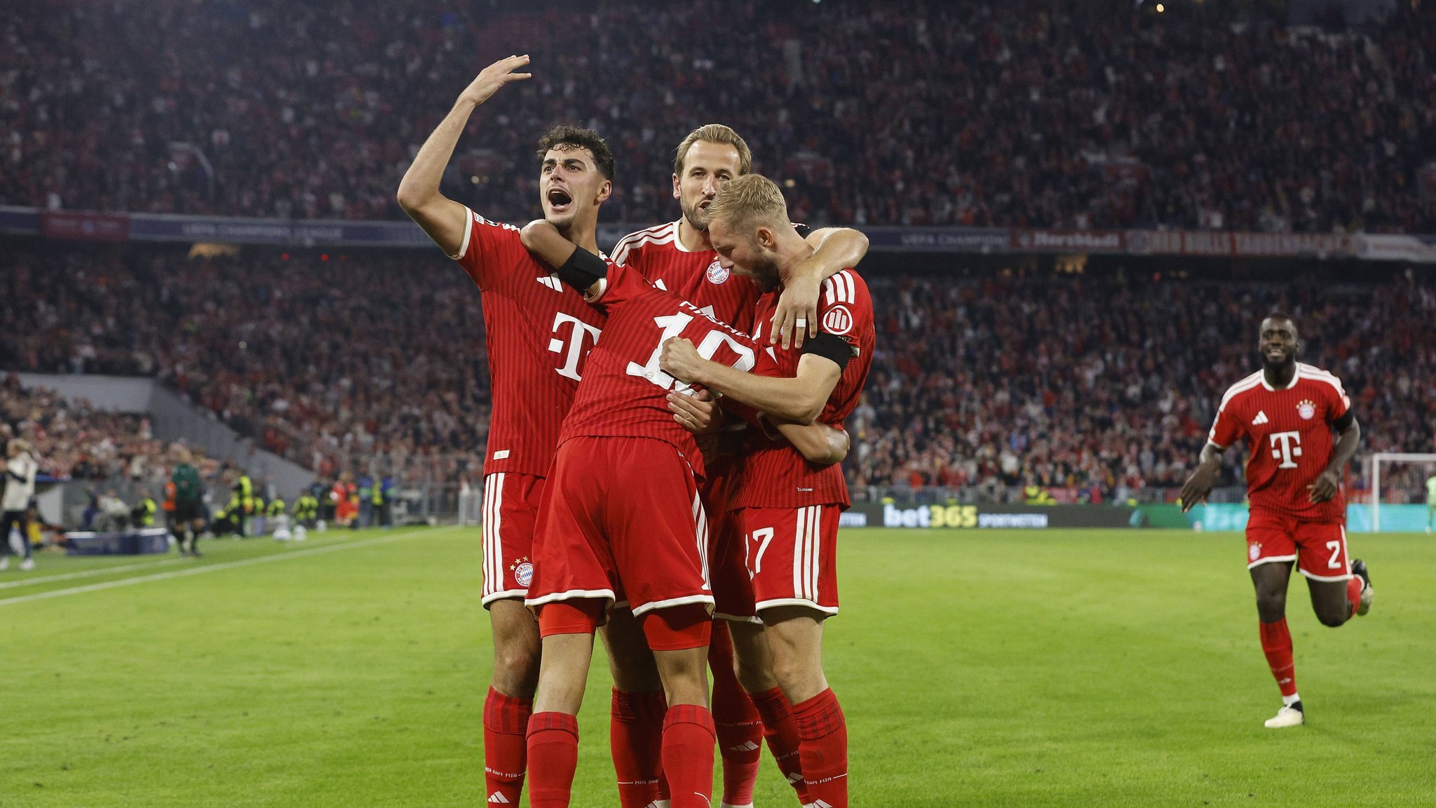 Musiala wuselt sich zurück: FCB feiert 5:0-Traumstart in der CL