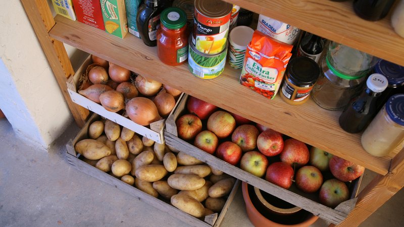 Symbolbild Vorratshaltung | Bild: picture alliance / Caro | Pries Symbolbild Vorratshaltung