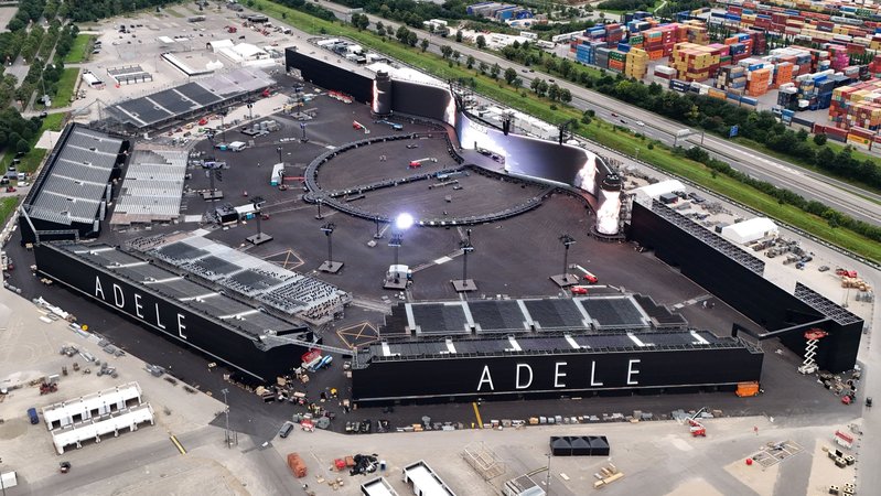 Die Arena, in der die britische Musikerin Adele auftritt. | Bild: picture alliance / SVEN SIMON | Frank Hoermann / SVEN SIMON Die Arena, in der die britische Musikerin Adele auftritt.