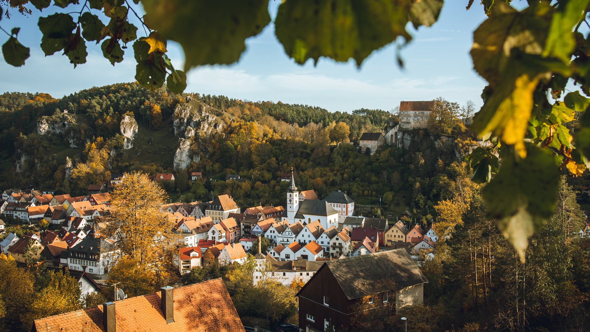 Blick auf das malerische Pottenstein in der Fränkischen Schweiz.