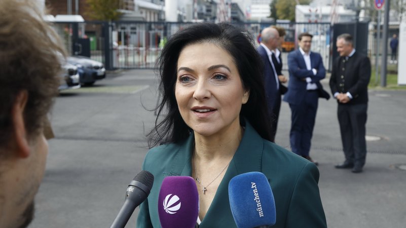 ARCHIV (02.10.2025): Katharina Reiche, Bundesministerin für Wirtschaft und Energie, bei der Eröffnung des BMW Group Talent Campus in München Bayern. München,. | Bild: picture alliance / AAPimages/Wehnert | AAPimages/Wehnert ARCHIV (02.10.2025): Katharina Reiche, Bundesministerin für Wirtschaft und Energie, bei der Eröffnung des BMW Group Talent Campus in München Bayern. München,.
