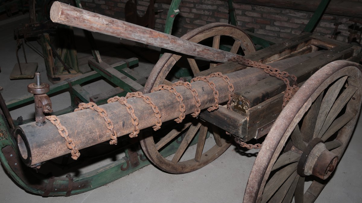 Polizei findet Kanone bei Durchsuchung in Niederbayern