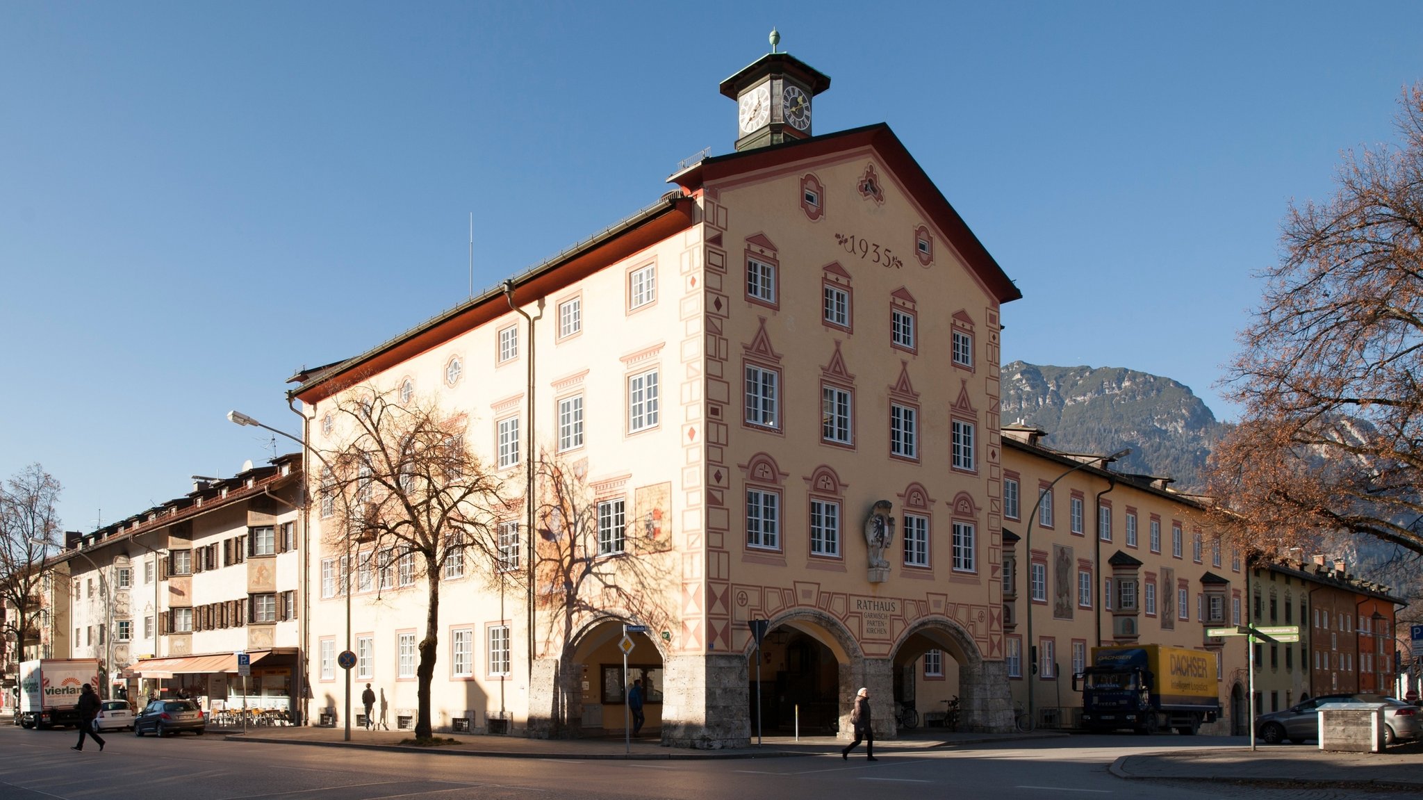 Das Rathaus von Garmisch-Partenkirchen.