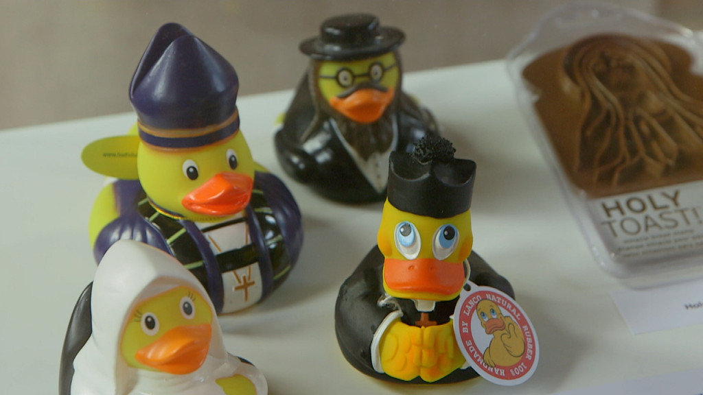 Das Jüdische Museum Franken in Fürth zeigt "Rabbi Duck & Holy Toast". | Bild: BR Das Jüdische Museum Franken in Fürth zeigt "Rabbi Duck & Holy Toast".