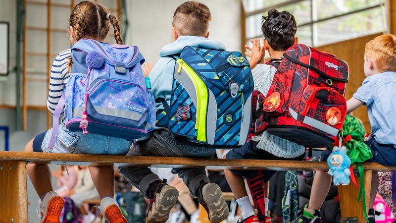 Kinder an ihrem ersten Schultag | Bild: picture alliance / Bahho Kara/Kirchner-Media | Bahho Kara Kinder an ihrem ersten Schultag