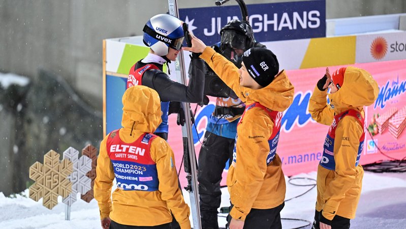 Skisprung Team Mixed | Bild: Das deutsche Team des Skisprung-Team-Mixed-Wettkampfs Skisprung Team Mixed