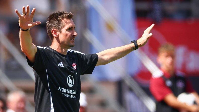 Der Nürnberger Trainer Miroslav Klose | Bild: picture-alliance/dpa Der Nürnberger Trainer Miroslav Klose
