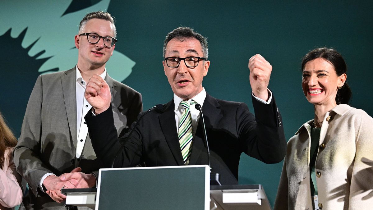 Baden-Württemberg: Knapper Sieg für Özdemirs Grüne