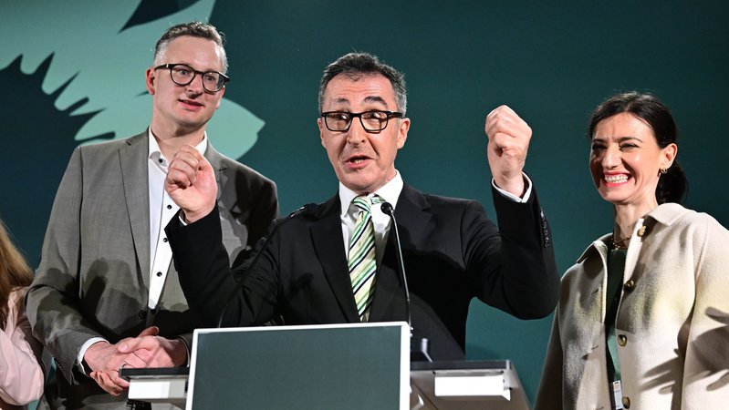 Cem Özdemir (Bündnis 90/Die Grünen, M), Spitzenkandidat Landtagswahl Baden-Württemberg | Bild: picture alliance/dpa | Bernd Weißbrod Cem Özdemir (Bündnis 90/Die Grünen, M), Spitzenkandidat Landtagswahl Baden-Württemberg