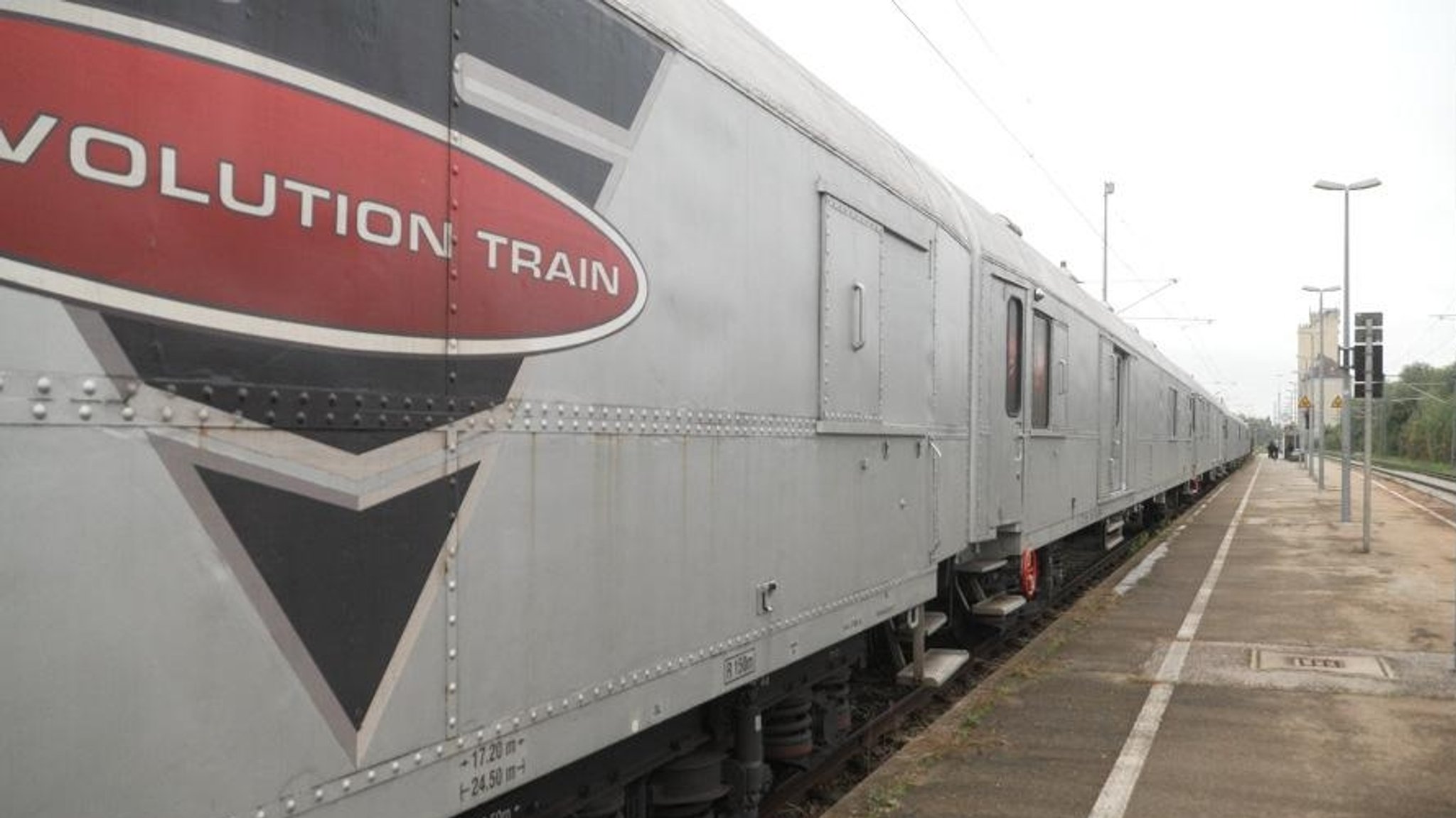 Der Revolution Train im Bahnhof | Bild: BR Der Revolution Train im Bahnhof