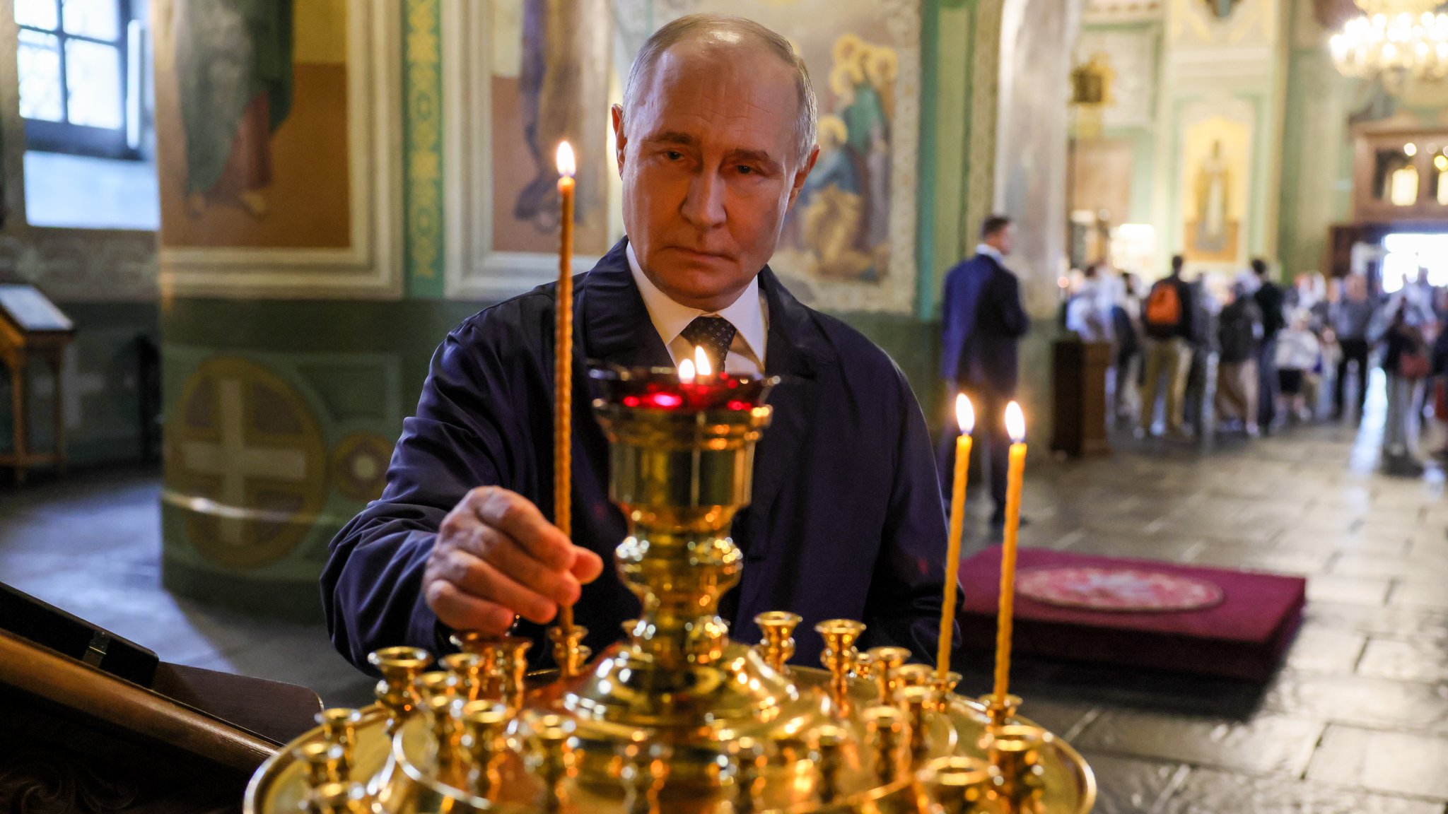 "Zeiten werden hart": Muss Putin jetzt auf Mobilmachung setzen?