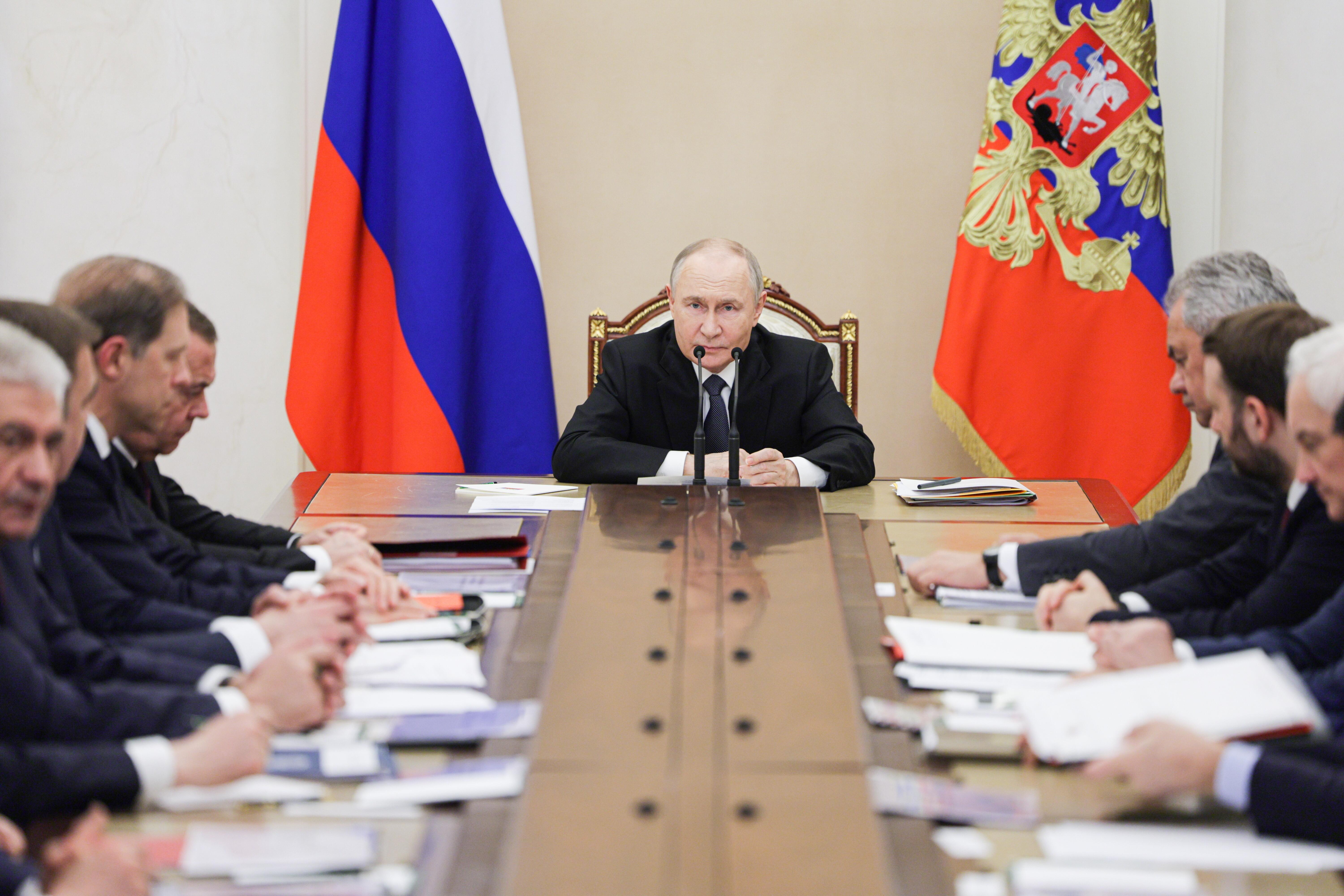 Am 23. April bei einer Besprechung über die Rüstungswirtschaft