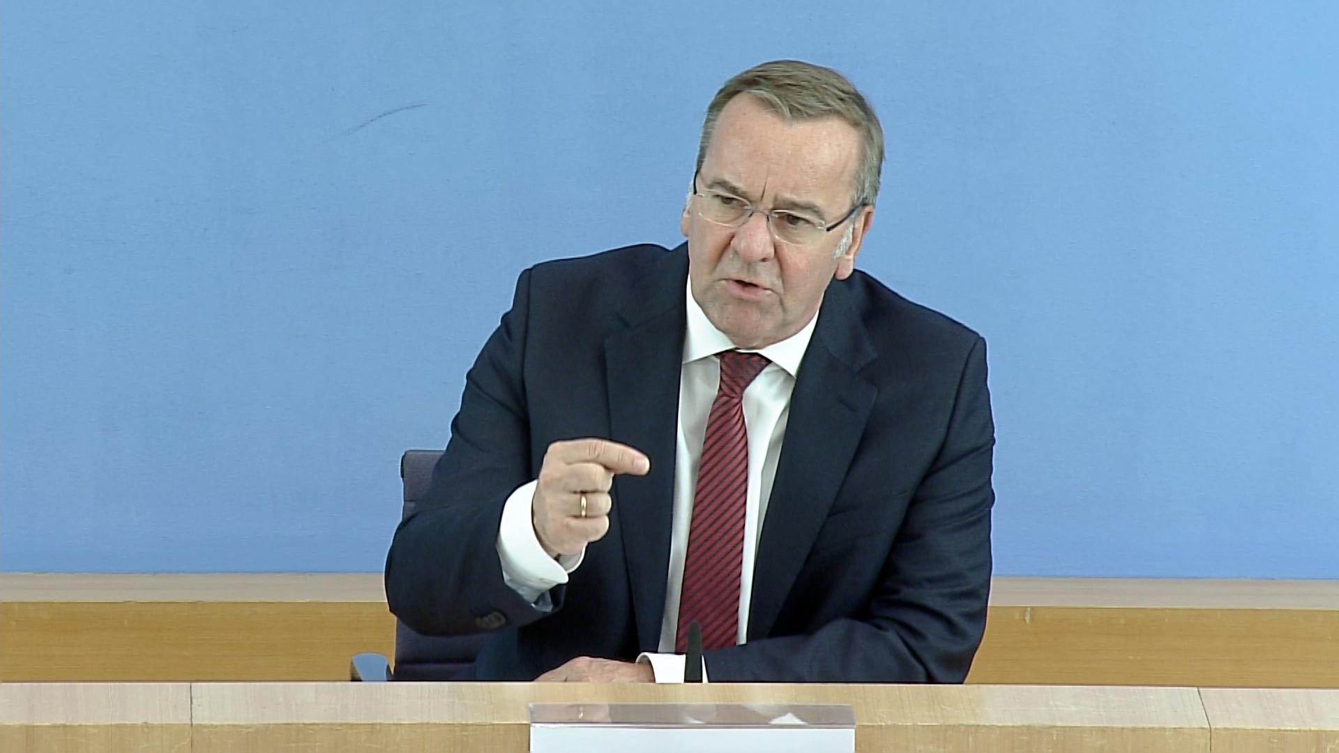 Boris Pistorius bei der Pressekonferenz