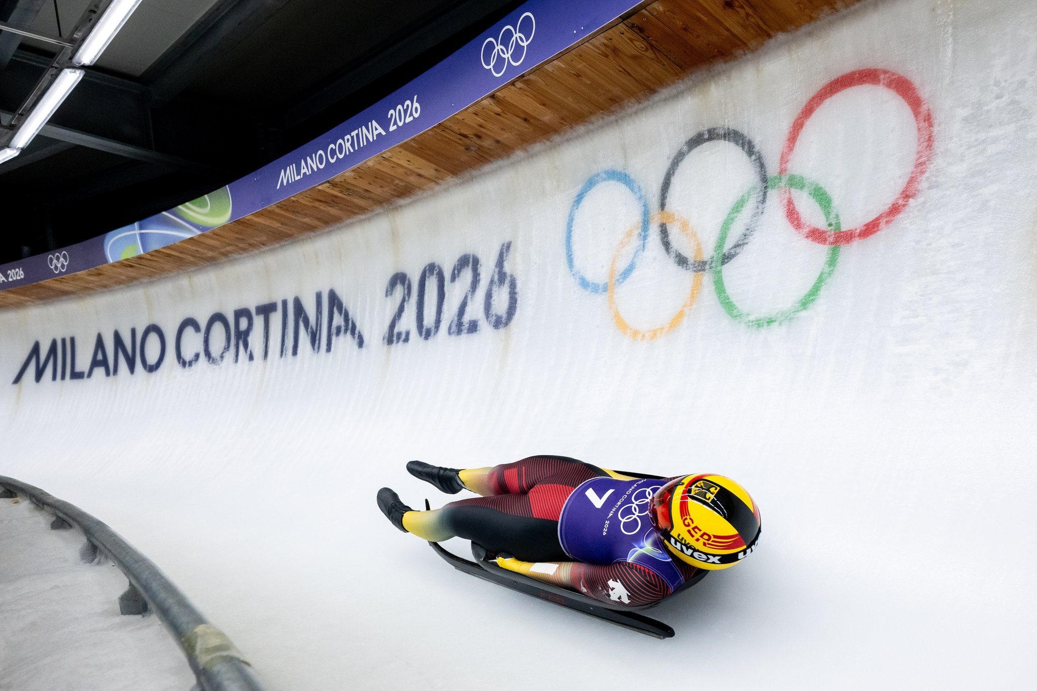 05.02.2026: Einen Tag vor Beginn der Olympischen Winterspiele in Italien trainiert die deutsche Rodel-Olympionikin Merle Malou im Eiskanal. Heute starteten diese offiziell. | Bild: picture alliance/Eibner-Pressefoto | Memmler 05.02.2026: Einen Tag vor Beginn der Olympischen Winterspiele in Italien trainiert die deutsche Rodel-Olympionikin Merle Malou im Eiskanal. Heute starteten diese offiziell.