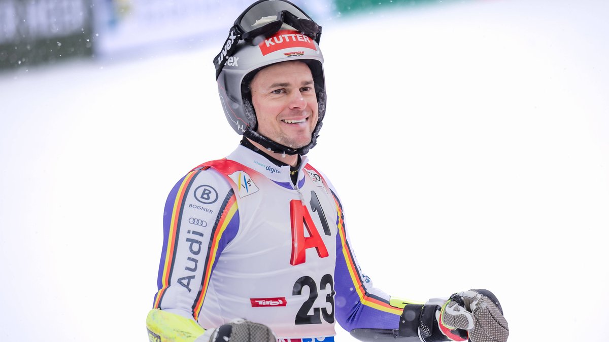 Alexander Schmid nach seinem Comeback in Sölden | Bild: imago images/GEPA pictures Alexander Schmid nach seinem Comeback in Sölden