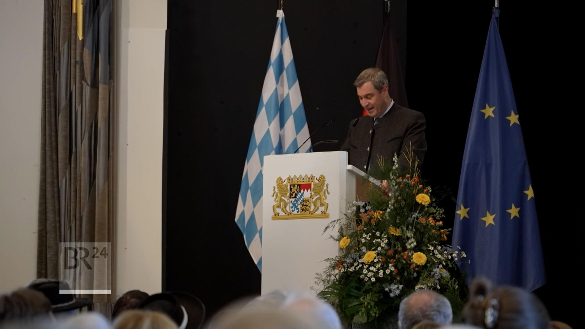 CSU-Chef Markus Söder bei der Eröffnung der Landesausstellung in Freyung: Keine Erklärung zu seinem Aigner-Vorstoß im Münchner Merkur.