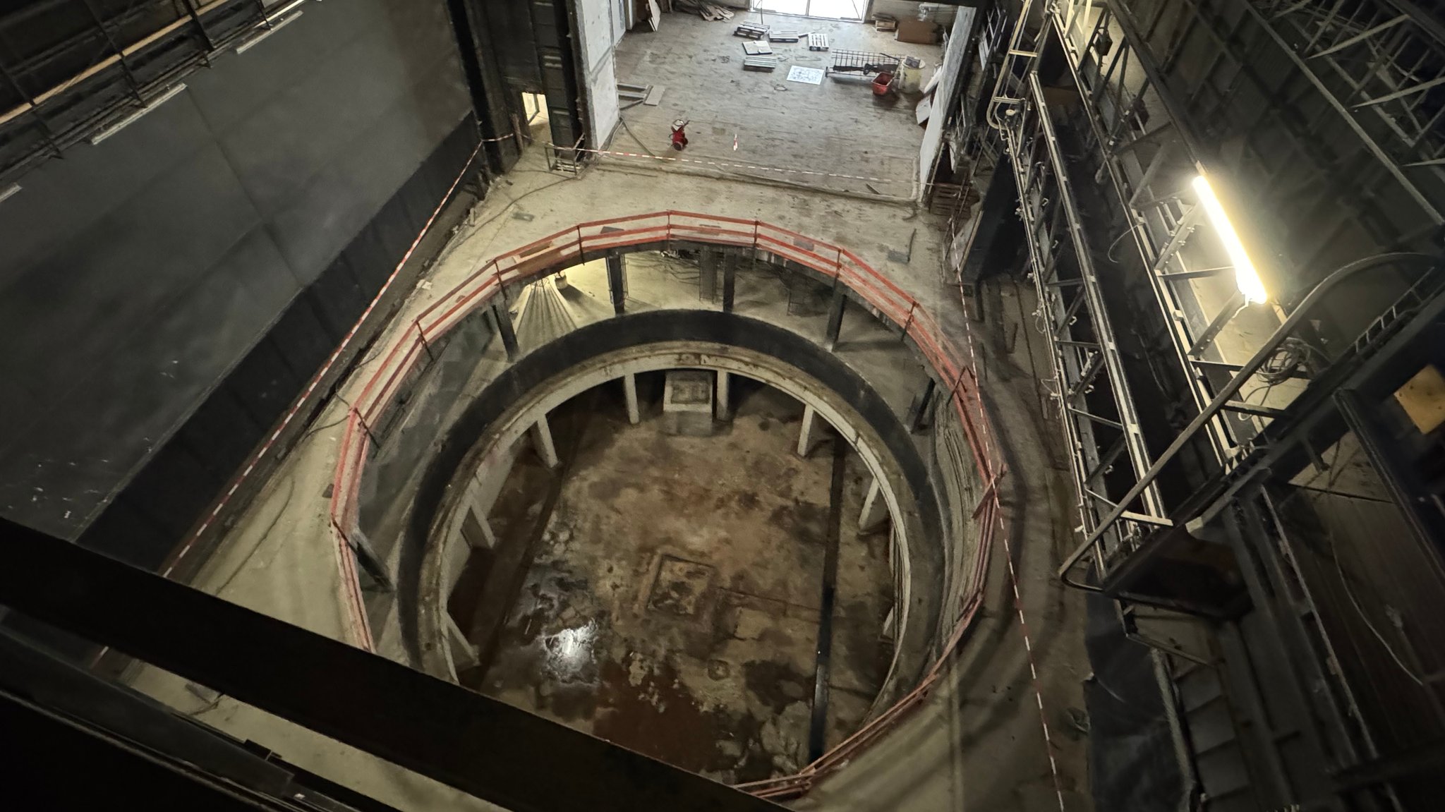 Künftige Bühne auf der Baustelle des Mainfranken Theaters Würzburg