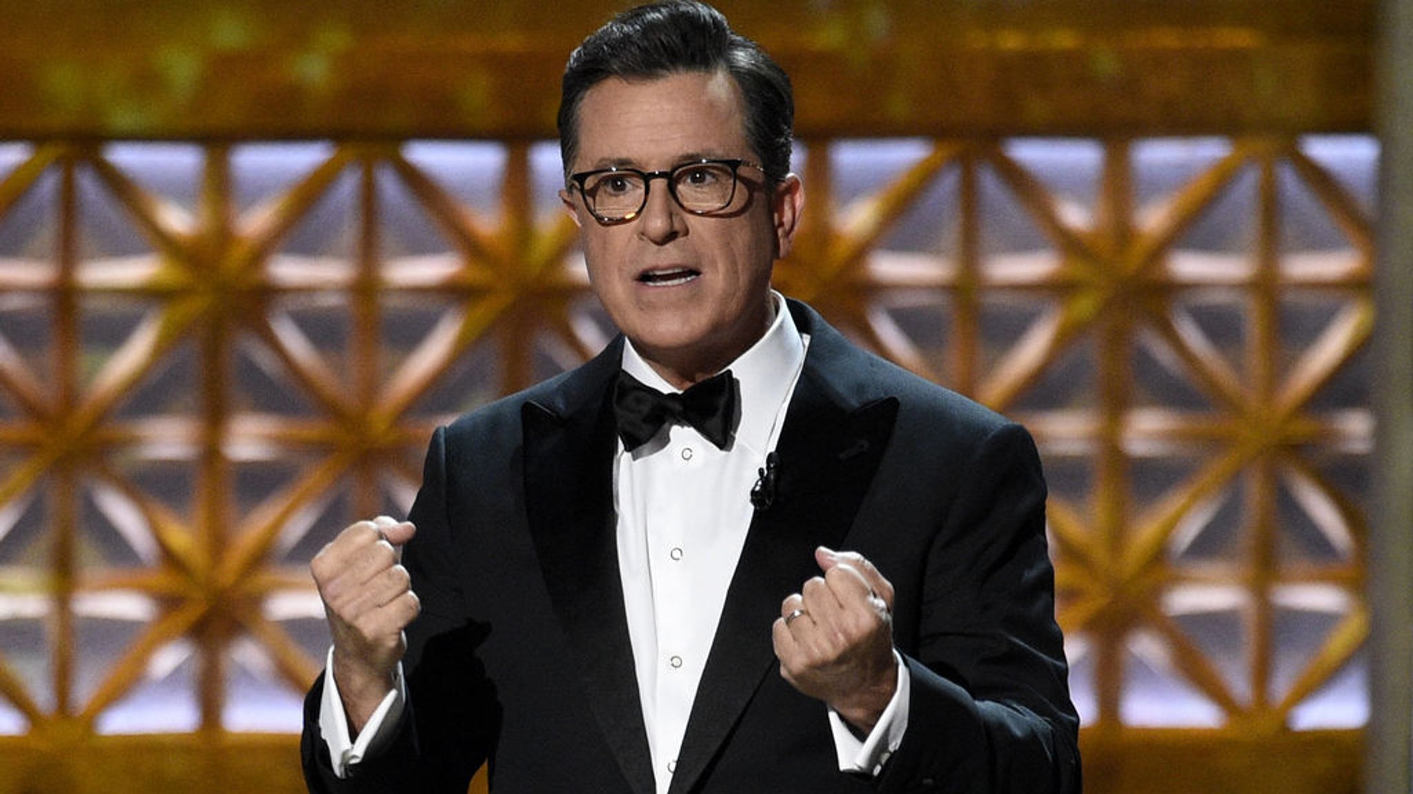 US-Moderator Stephen Colbert | Bild: dpa-Bildfunk/Chris Pizzello US-Moderator Stephen Colbert
