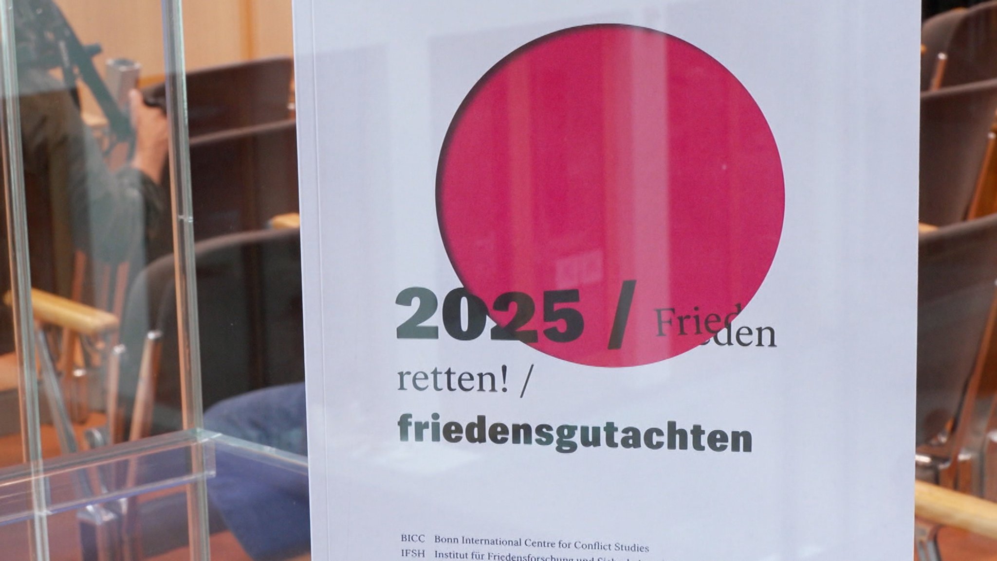 Deutsche Friedensforscher fordern, dass Europa sich stärker um die gemeinsame Verteidigung kümmert.
