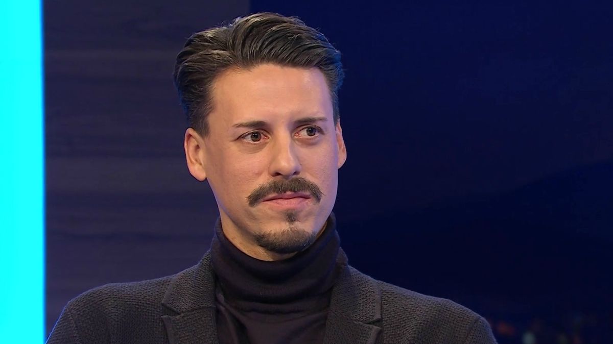 Ex Bayern Spieler Sandro Wagner Trainiert Hachings U19 Br24
