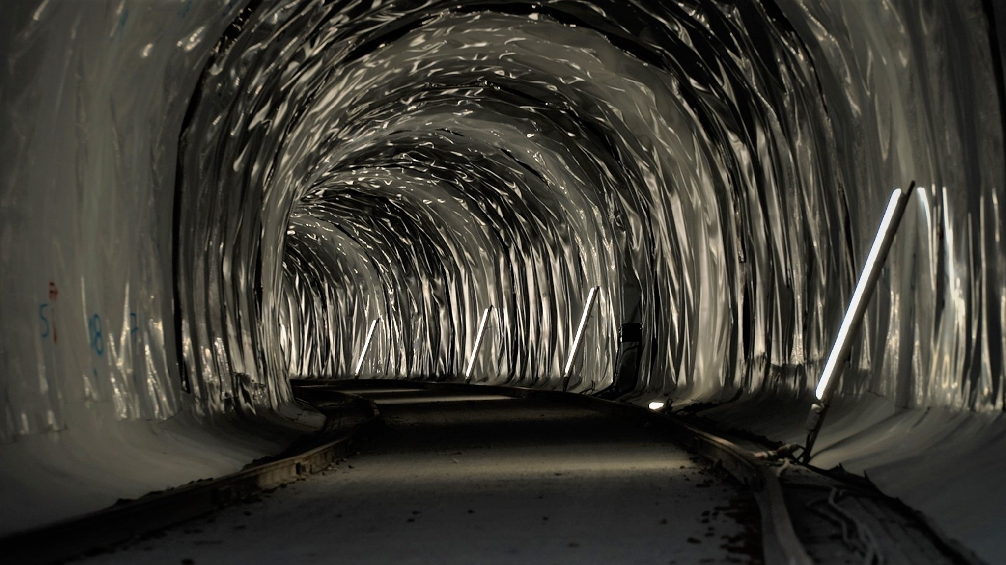 Gespenstisch ruhig ist es weiter auf der Kramertunnel-Baustelle. 