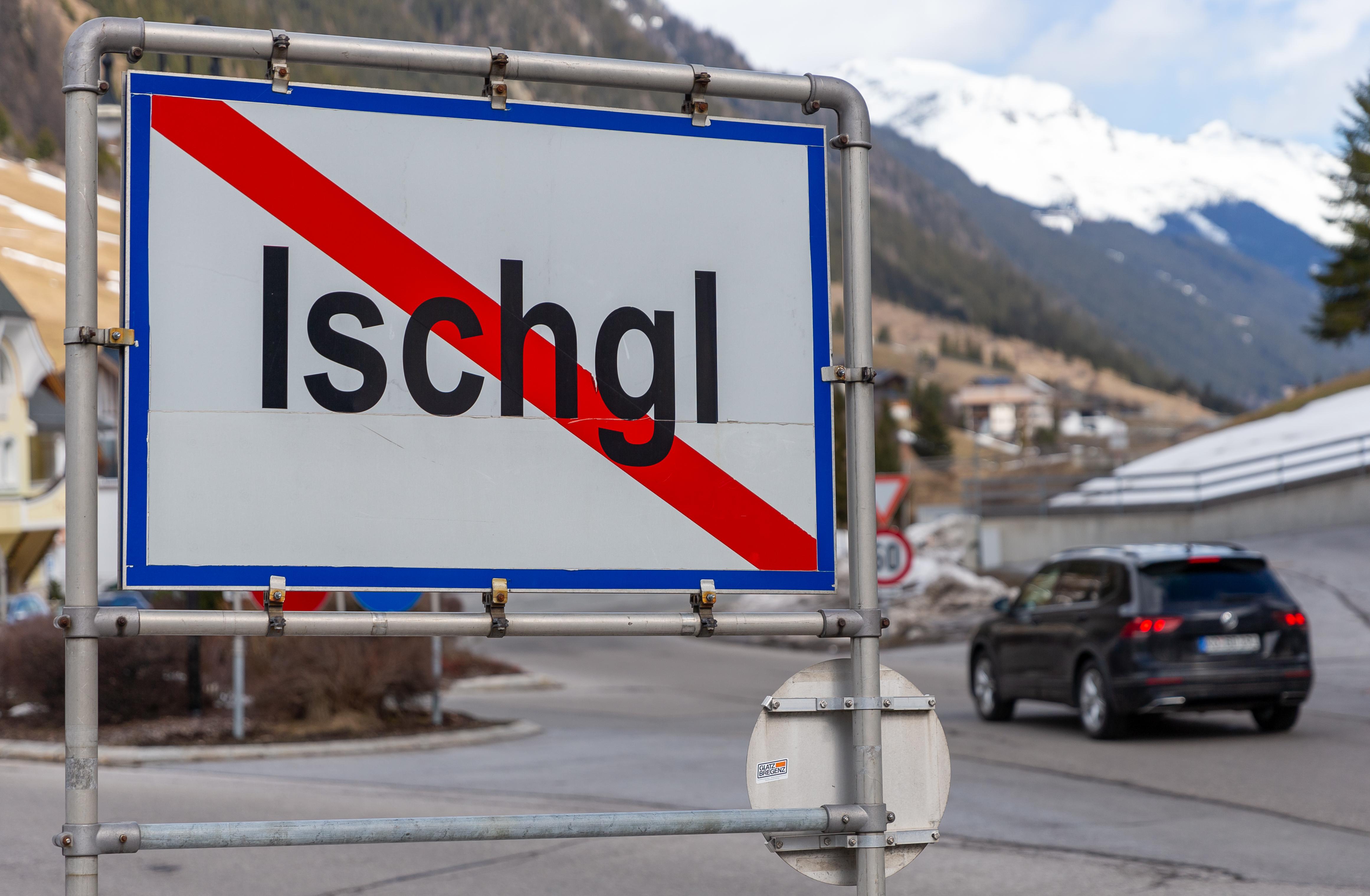Image accompanying Ende März werden in Bussen "lauter schwarze Köpfe" nach Deutschland gebracht. "Wir werden eingesperrt in Deutschland, in ganz Europa und dieses Volk darf ohne P