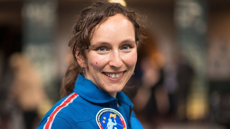 Archivbild von 2018: Suzanna Randall, Trainee der Initiative "Die Astronautin" | Bild: picture alliance / Marius Becker/dpa | Marius Becker Archivbild von 2018: Suzanna Randall, Trainee der Initiative "Die Astronautin"