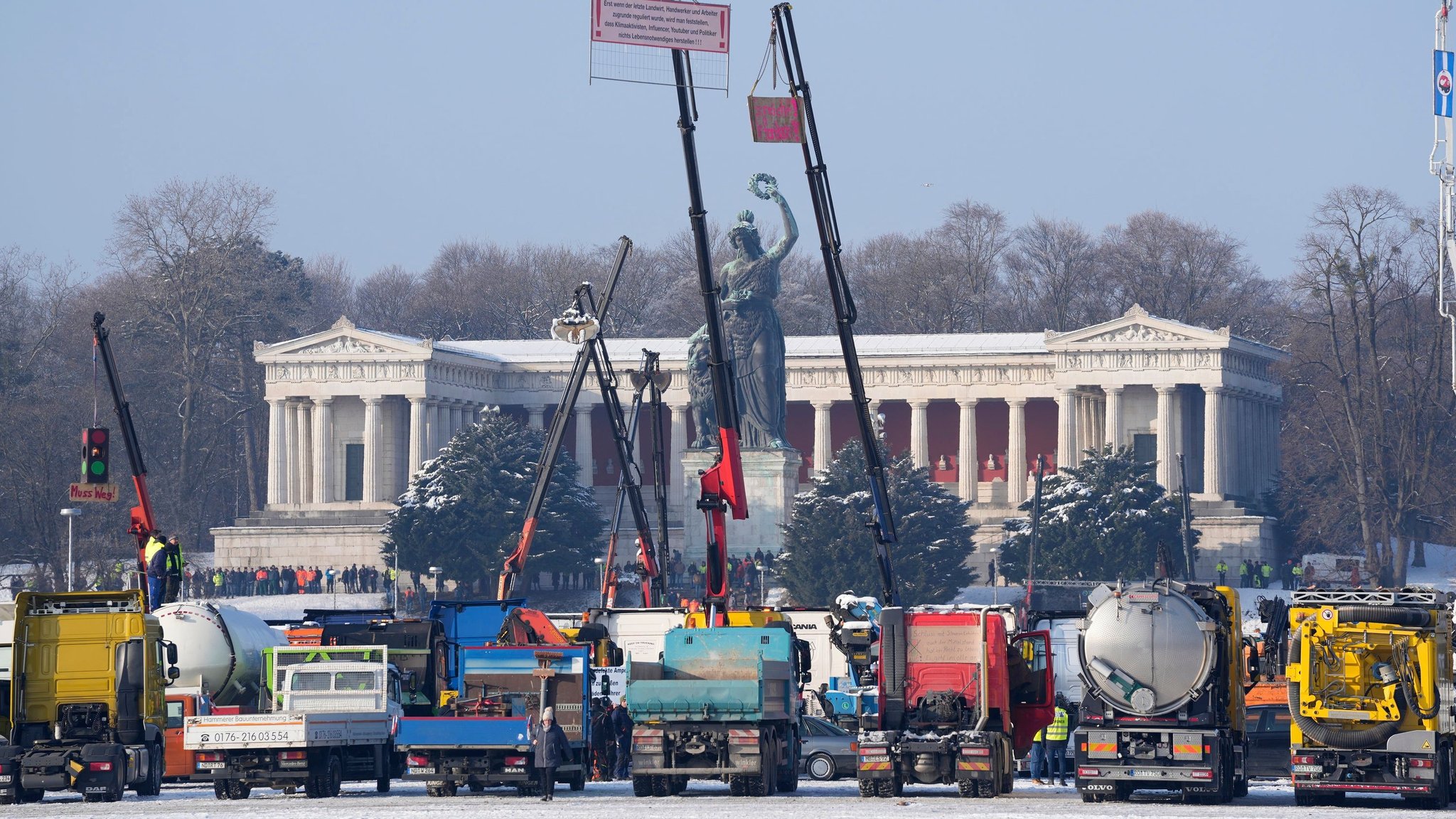 Viel Andrang: Lkw-Protest gegen "Doppelbelastung" in München