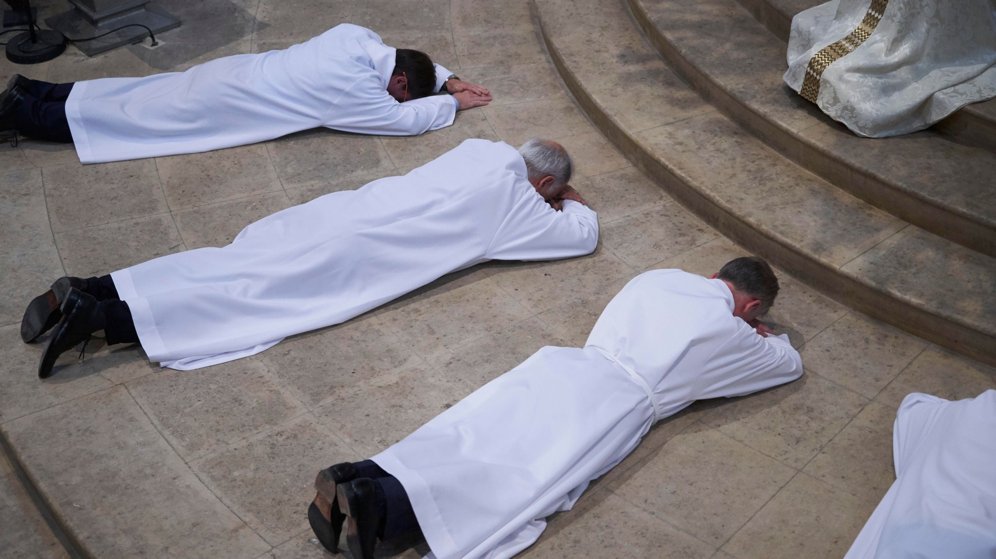 An Peter und Paul werden in vielen Bistümern neue Priester geweiht. 