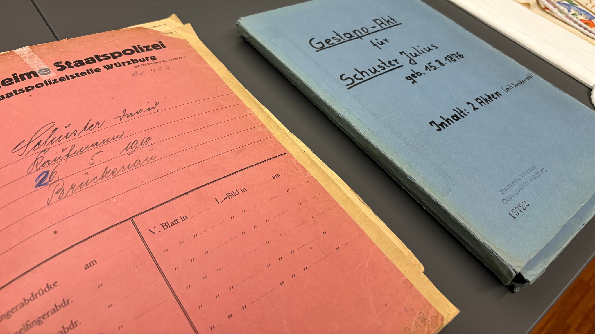 Originale Gestapo-Akten im neuen Staatsarchiv in Kitzingen | Bild: BR/Julia Kuhles Originale Gestapo-Akten im neuen Staatsarchiv in Kitzingen