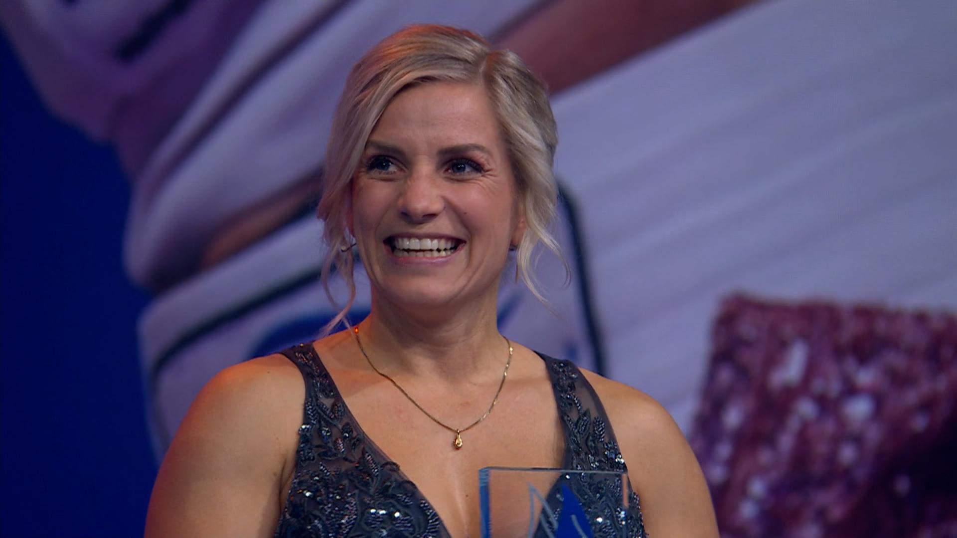 Tina Rupprecht erhält den Bayerischen Sportpreis in der Kategorie "Sportmomente für die Ewigkeit"