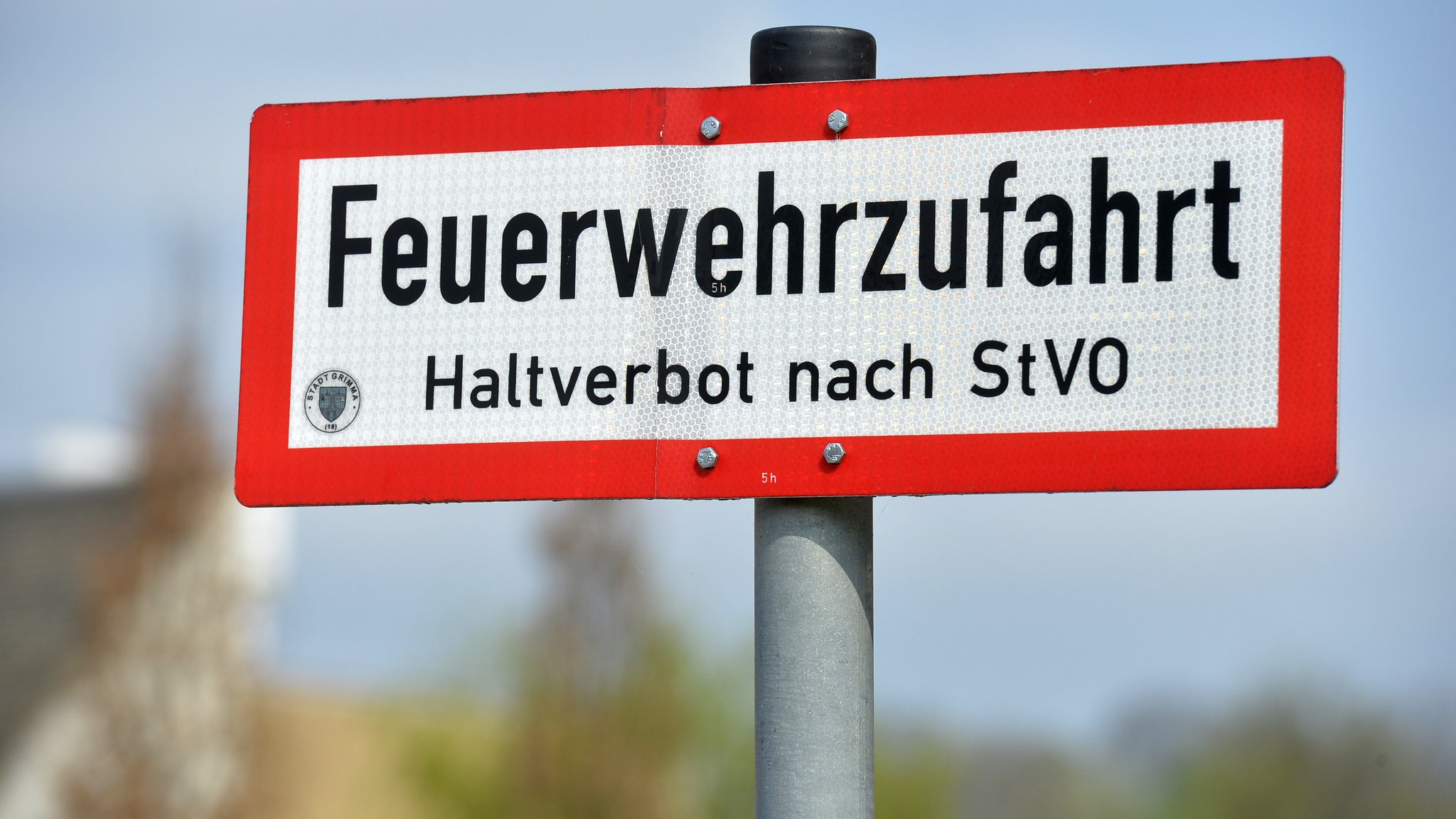 Feuerwehrzufahrtsschild