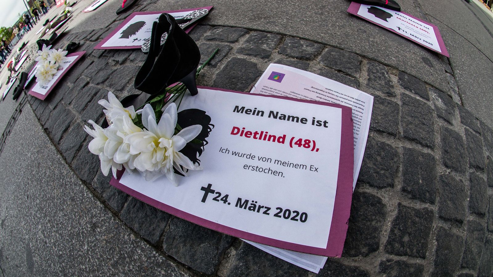 Image accompanying Femizide nähmen zu und Ausländer seien schuld daran, weil vermehrt unter den Tätern.