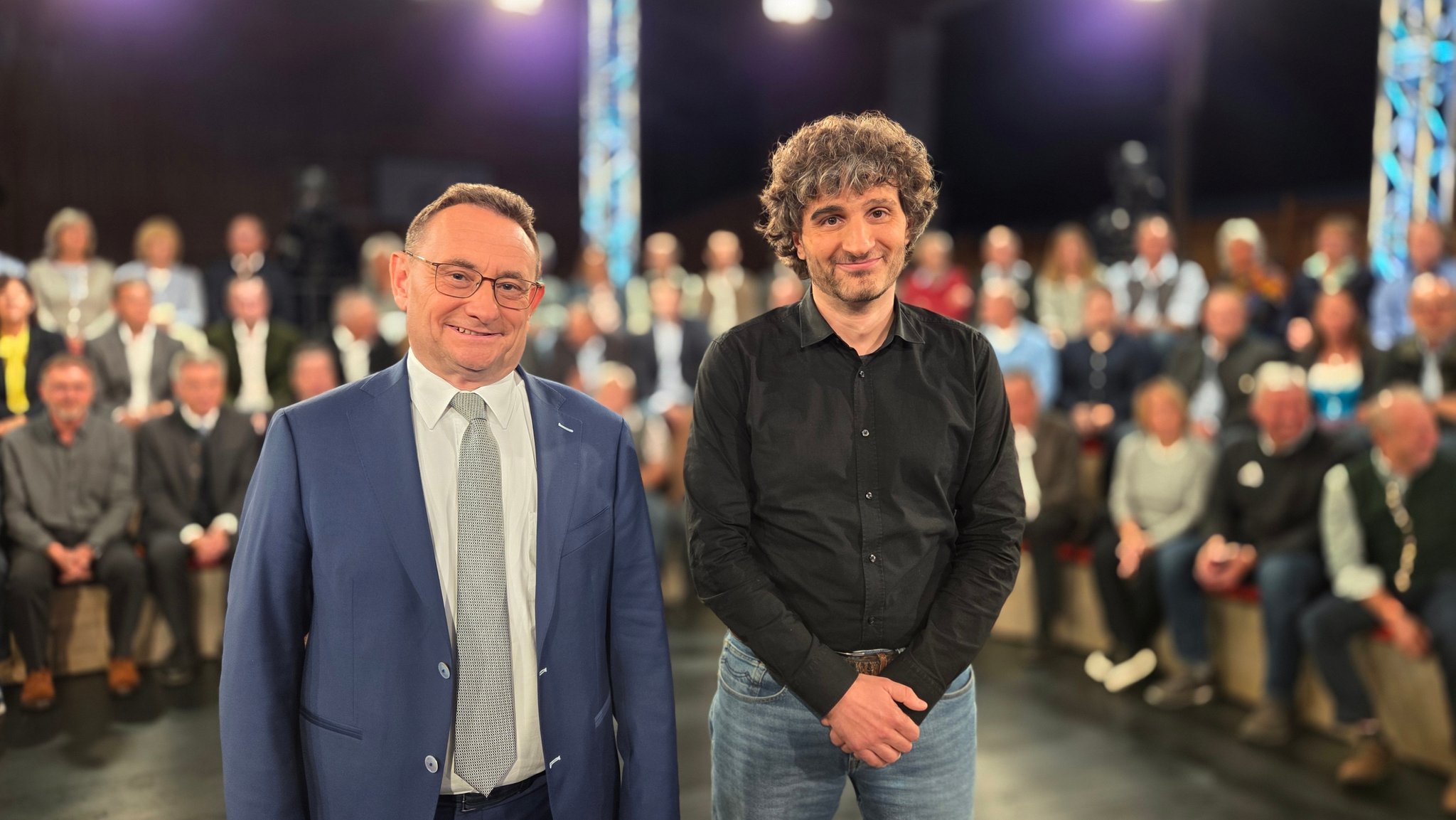 v.l.n.r. Ulrich Lange (CSU), Ulrich Lange, Staatssekretär im Bundesverkehrsministerium und Ates Gürpinar, stellvertretender Parteivorsitzender Die Linke | Bild: Julius Kolb (BR) v.l.n.r. Ulrich Lange (CSU), Ulrich Lange, Staatssekretär im Bundesverkehrsministerium und Ates Gürpinar, stellvertretender Parteivorsitzender Die Linke