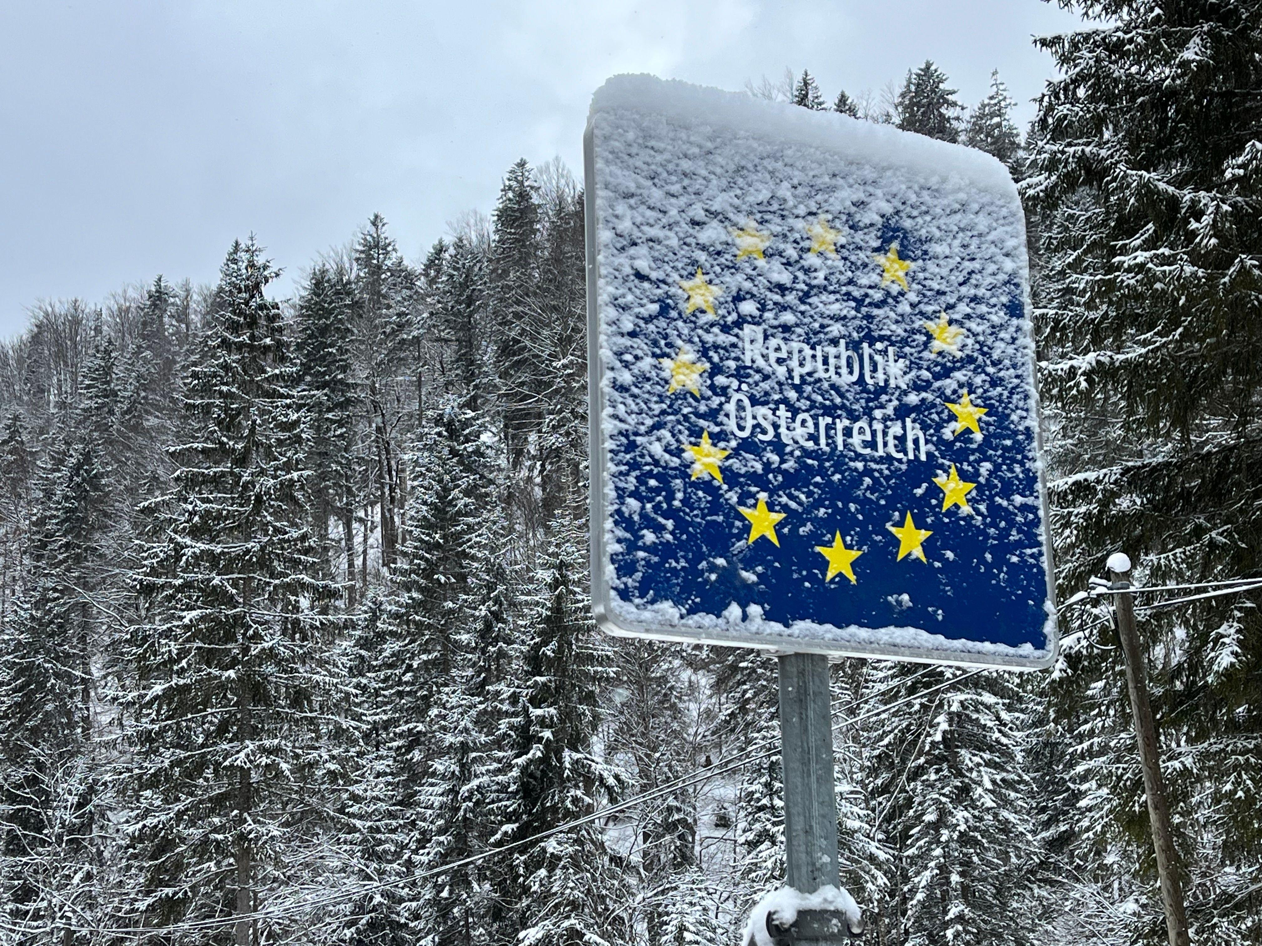 In den Faschingsferien werden die Tiroler Behörden an der Bundesstraße 307 kurz hinter der Grenze eine Dosierampel aufstellen. 