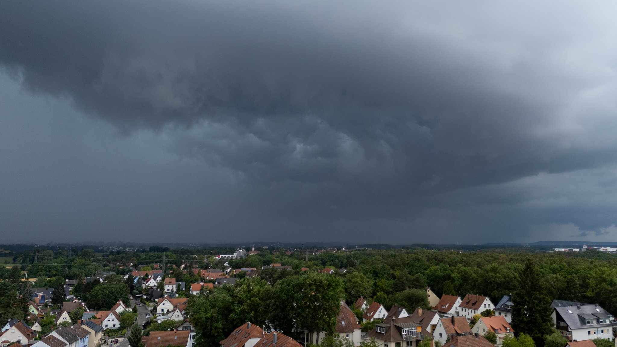 Gewitterwolken bei Fürth in Mittelfranken