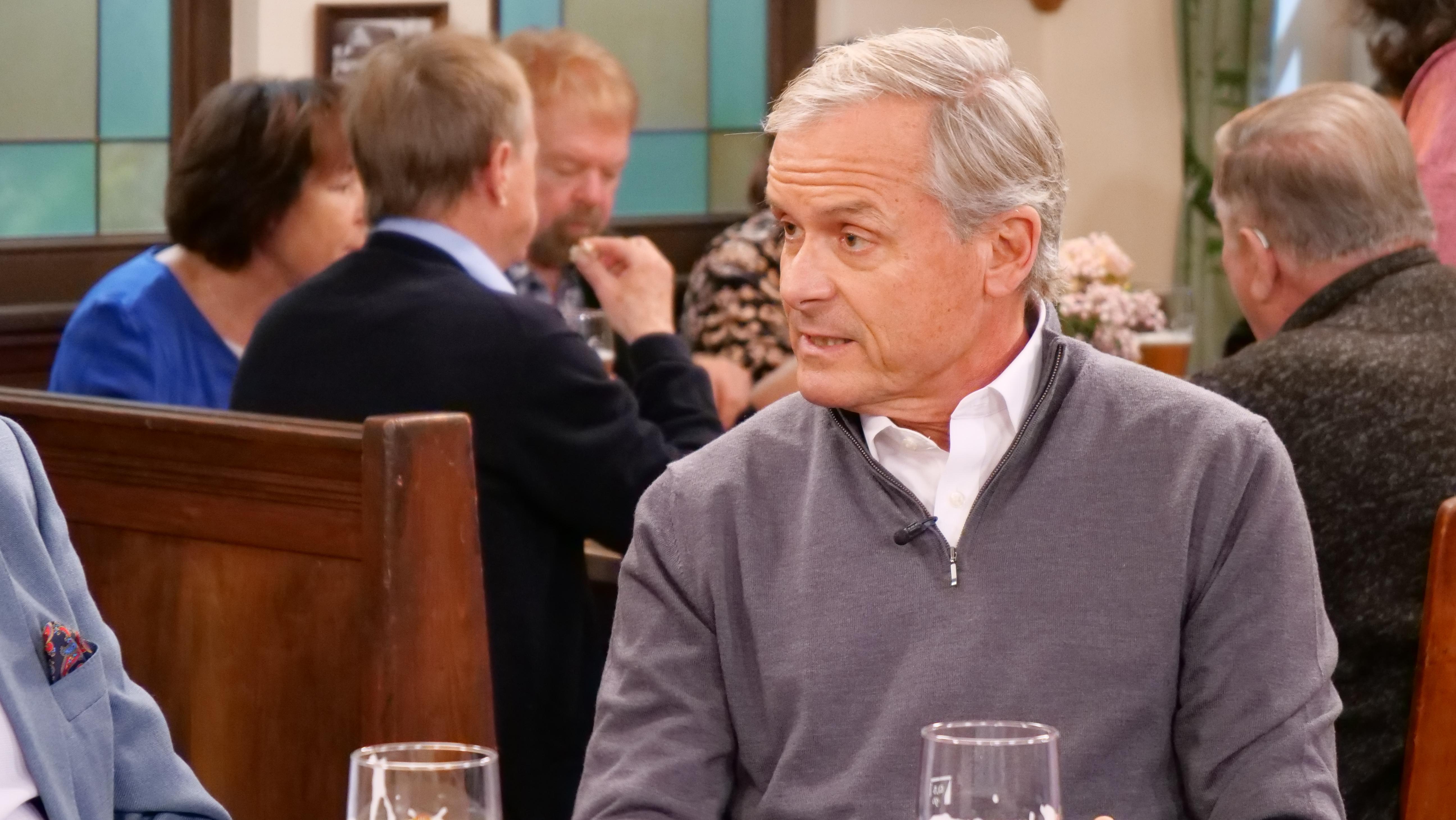 Schriftsteller Axel Hacke zu Gast am BR Sonntags-Stammtisch